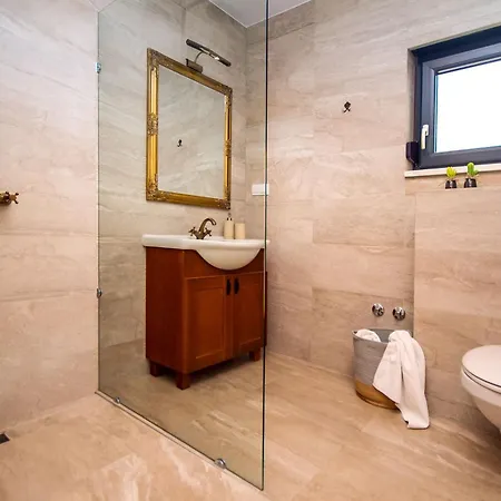 Tolles In Mit Offenem Kamin Holiday home