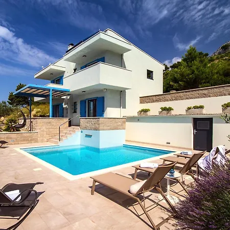 Holiday home Tolles In Mit Offenem Kamin *
